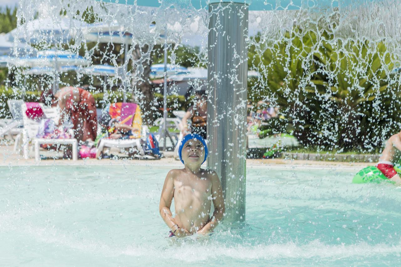 Riva Nuova Camping Village Мартинсикуро Экстерьер фото